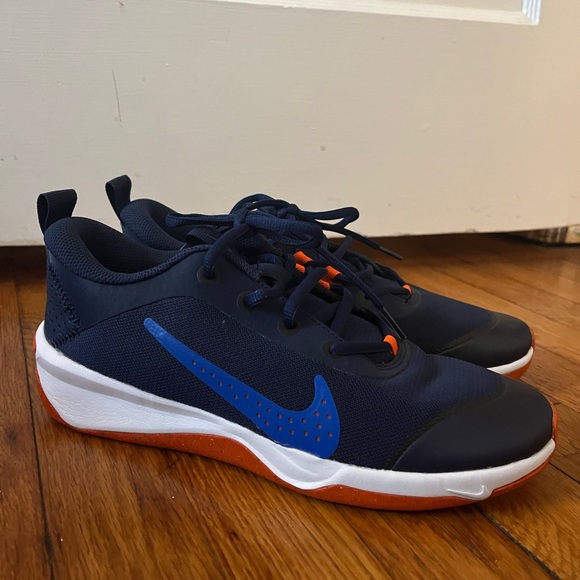 NEW Nike Omni multi-Court Sneakers, Men’s Size 7 - Picture 2 of 4
